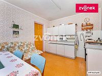 Rodinné sídlo s velkorysou zahradou 1 144 m² na prestižní adrese v Lukově - Obrázek k zakázce č.: 730931