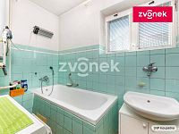 Rodinné sídlo s velkorysou zahradou 1 144 m² na prestižní adrese v Lukově - Obrázek k zakázce č.: 730931
