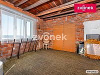 Rodinné sídlo s velkorysou zahradou 1 144 m² na prestižní adrese v Lukově - Obrázek k zakázce č.: 730931