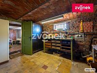 Rodinné sídlo s velkorysou zahradou 1 144 m² na prestižní adrese v Lukově - Obrázek k zakázce č.: 730931