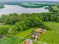 Rodinný dům 5+kk s velkým pozemkem na okraji obce Spolí - 250521_Fotoface_01.jpg