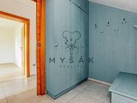 Rodinný dům 5+kk s velkým pozemkem na okraji obce Spolí - 250521_Fotoface_17.jpg