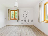 Rodinný dům 5+kk s velkým pozemkem na okraji obce Spolí - 250521_Fotoface_25.jpg