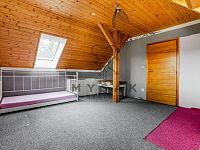 Rodinný dům 5+kk s velkým pozemkem na okraji obce Spolí - 250521_Fotoface_29.jpg