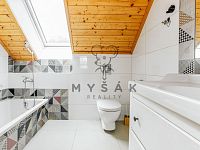 Rodinný dům 5+kk s velkým pozemkem na okraji obce Spolí - 250521_Fotoface_35.jpg