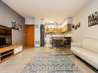 Zařízený byt 3+kk v Riegrově ulici v Českých Budějovicích - Fotoface_06.jpg