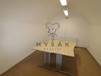 Nově zrekonstruované kanceláře v přízemí objektu ve vnitrobloku Žižkovy třídy v Českých Budějovicích - IMG_0455.JPG