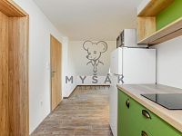 Zařízená garsoniéra s parkovacím místem v novostavbě domu v Drahotěšicích - 15.jpg