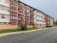 Prostorný byt 3+1 s halou a balkónem v Horní Plané