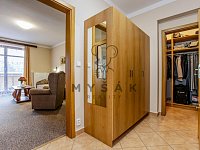 2+kk s velkou lodžií v bytovém domě U Trojice, České Budějovice - 251217_Fotoface_06.jpg