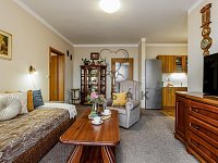 2+kk s velkou lodžií v bytovém domě U Trojice, České Budějovice - 251217_Fotoface_08.jpg