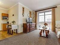 2+kk s velkou lodžií v bytovém domě U Trojice, České Budějovice - 251217_Fotoface_10.jpg