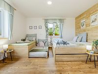 Zařízená garsoniéra s parkovacím místem v novostavbě domu v Drahotěšicích - Apartmanycimrovka_259.jpg