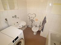 Prostorný 1+1 se šatnou a krásným výhledem, Rudolfovská tř., České Budějovice - IMG_5924.JPG