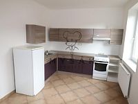 Pronájem prostorného 2+1 s komorou v I. patře bytového domu v ulici J. Š. Baara, České Budějovice - IMG_0236.JPG