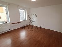 Pronájem prostorného 2+1 s komorou v I. patře bytového domu v ulici J. Š. Baara, České Budějovice - IMG_0239.JPG