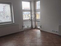 Prostorný byt 4+1 s neprůchozími pokoji pro partu mladých lidí, Holečkova ulice, České Budějovice - IMG-20260205-WA0002.jpg
