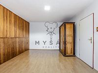 Dvougenerační rodinný dům 6+2 s vedlejší stavbou dvougaráže a dílny v Nové Vsi u Brloha. - 260207_Fotoface_19.jpg