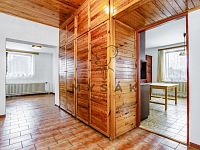 Dvougenerační rodinný dům 6+2 s vedlejší stavbou dvougaráže a dílny v Nové Vsi u Brloha. - 260207_Fotoface_27.jpg