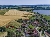 Stavební pozemek 645 m2 na okraji obce Česká Lhota u Dívčic