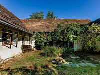 Klasická jihočeská zemědělská usedlost na krásném místě v obci Lomec s pozemkem 1786 m2 - 250910_Fotoface_05.jpg