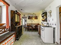 Klasická jihočeská zemědělská usedlost na krásném místě v obci Lomec s pozemkem 1786 m2 - 250910_Fotoface_17.jpg