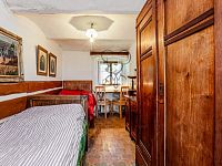 Klasická jihočeská zemědělská usedlost na krásném místě v obci Lomec s pozemkem 1786 m2 - 250910_Fotoface_19.jpg