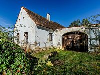 Klasická jihočeská zemědělská usedlost na krásném místě v obci Lomec s pozemkem 1786 m2 - 250910_Fotoface_03.jpg