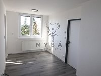 Zrekonstruovaný byt 3+kk s parkovacím místem v Ševětíně, Zahradní ulice - IMG_0405.JPG