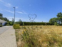 Stavební pozemek 899 m² s nádherným výhledem na České Budějovice v klidné části Adamova - 260725_Fotoface_001.jpg
