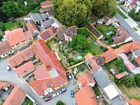 Rozmanitá nemovitost vhodná k dobudování v centru Bechyně. - Fotka 8