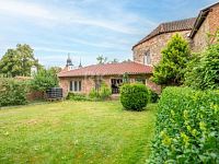 Rozmanitá nemovitost vhodná k dobudování v centru Bechyně. - Fotka 24