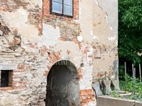 Rozmanitá nemovitost vhodná k dobudování v centru Bechyně. - Fotka 32