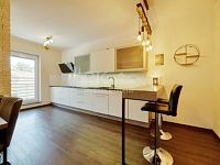 Prodej bytu 3+KK, 86 m2, OV s francouzkým oknem v novostavbě v lukrativní části Chebu u řeky Ohře. - Fotka 1