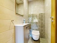 Prodej bytu 3+KK, 86 m2, OV s francouzkým oknem v novostavbě v lukrativní části Chebu u řeky Ohře. - Fotka 16