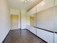 Prodej bytu 3+KK, 86 m2, OV s francouzkým oknem v novostavbě v lukrativní části Chebu u řeky Ohře. - Fotka 20