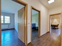 Prodej bytu 3+KK, 86 m2, OV s francouzkým oknem v novostavbě v lukrativní části Chebu u řeky Ohře. - Fotka 27