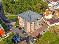 Prodej bytu 3+KK, 86 m2, OV s francouzkým oknem v novostavbě v lukrativní části Chebu u řeky Ohře. - Fotka 48