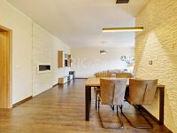 Prodej bytu 3+KK, 86 m2, OV s francouzkým oknem v novostavbě v lukrativní části Chebu u řeky Ohře. - Fotka 7