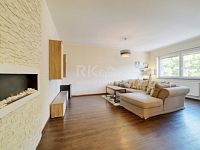 Prodej bytu 3+KK, 86 m2, OV s francouzkým oknem v novostavbě v lukrativní části Chebu u řeky Ohře. - Fotka 9