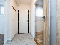 Pronájem kanceláře, obchodního prostoru v těsné blízkosti VIVO! Hostivař, Praha 10 - Fotka 8