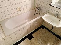 Prodej bytu, 3+1, 102 m2, 4.p/4.p, 2x lodžie, sklep, komora, ul. Stavbařů – Mariánské Lázně - Fotka 16