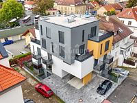 Prodej luxusního bytu 1+KK/B v novostavbě v Kobylisích, ul. Pakoměřická. - Fotka 10