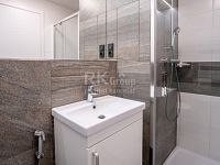 Prodej luxusního bytu 1+KK/B v novostavbě v Kobylisích, ul. Pakoměřická. - Fotka 12