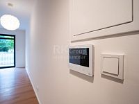 Prodej luxusního bytu 1+KK/B v novostavbě v Kobylisích, ul. Pakoměřická. - Fotka 15