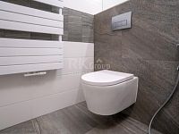 Prodej luxusního bytu 1+KK/B v novostavbě v Kobylisích, ul. Pakoměřická. - Fotka 18