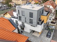 Prodej luxusního bytu 1+KK/B v novostavbě v Kobylisích, ul. Pakoměřická. - Fotka 9