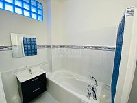 Pronájem prostorného bytu po rekonstrukci, 3+1,1.P, 90 m2, parkování, Lesní ulice – Mariánské Lázně - Fotka 12