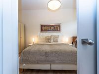 Elegantní bydlení u Smíchovské náplavky – 2+1, klidná ulice v těsné blízkosti Anděla. - Fotka 10