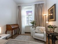 Elegantní bydlení u Smíchovské náplavky – 2+1, klidná ulice v těsné blízkosti Anděla. - Fotka 12